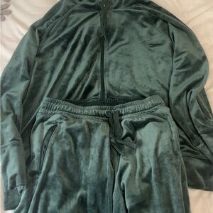 Aerie Green Velour Sweat Set
